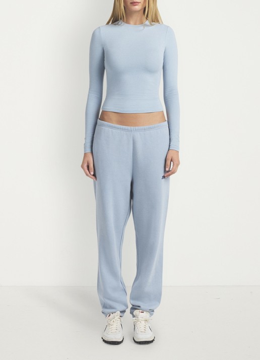 SKIMS Longsleeve met stretch - voorkant 3 lichtblauw