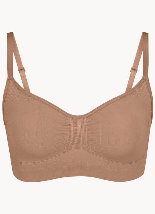 SKIMS Seamless Sculpt bralette met plooidetail - voorkant 2 lichtbruin