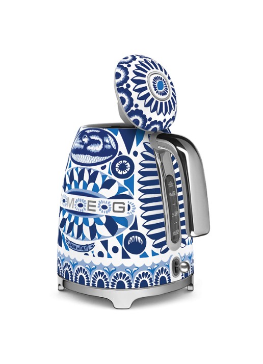 SMEG Dolce & Gabbana Blu Mediterraneo waterkoker KLF03DGBEU - achterkant 3 blu mediterraneo