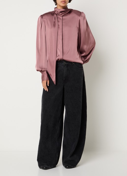 Sofie Schnoor Carina blouse van satijn met sjaalkraag - voorkant 2 oudroze