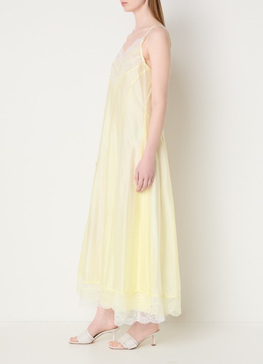 Sofie Schnoor Esma maxi jurk met kant - voorkant 4 lichtgeel
