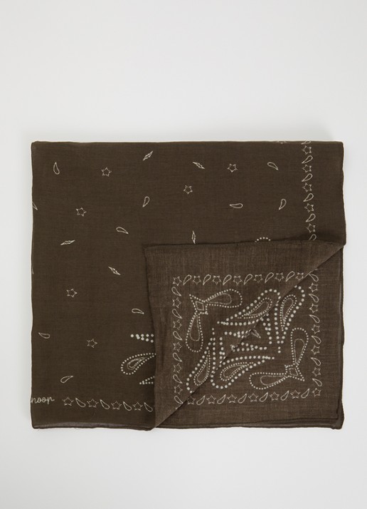 Sofie Schnoor Marilysw sjaal met paisley dessin 55 x 55 cm - voorkant 3 bruin
