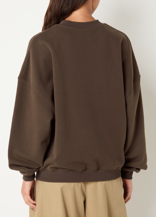 Sofie Schnoor Paro sweater met borduring - achterkant 3 bruin