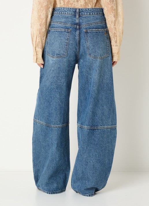 Sofie Schnoor Sonja high waist ballon fit jeans met medium wassing - achterkant indigo