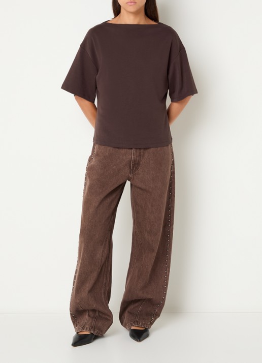 Sofie Schnoor Teasw T-shirt met boothals - voorkant 2 donkerbruin