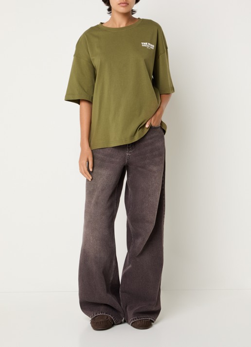 Sofie Schnoor Verasw T-shirt met front- en backprint - voorkant 3 mosgroen