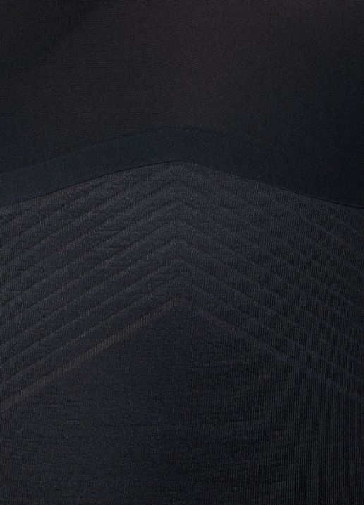 SPANX Invisible naadloze corrigerende body - detail 2 zwart