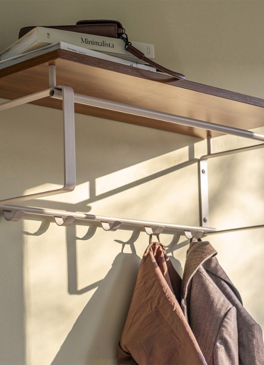 Spinder Rex 3 wandkapstok - detail taupe