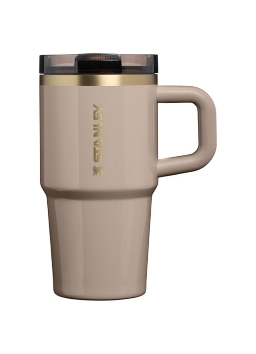 Stanley De Quencher ProTour Flip Straw thermosfles 0,59 liter - voorkant zand