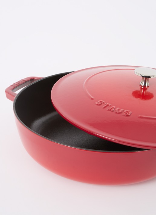 Staub Chistera sauteerpan 28 cm - voorkant 2 kersenrood