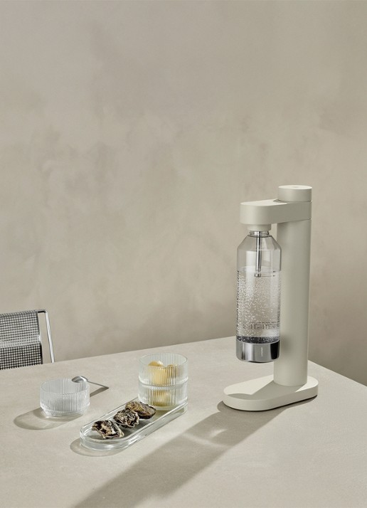 Stelton Brus bruiswatertoestel - achterkant zand