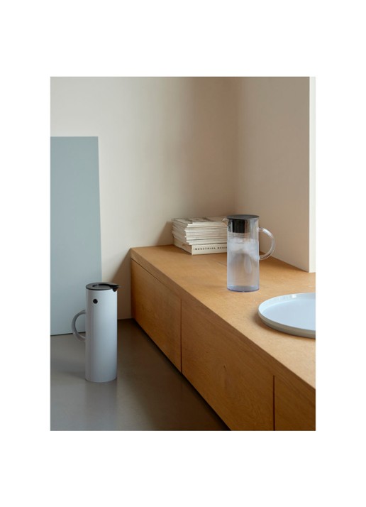 Stelton Em77 karaf met deksel 1,5 liter - detail 3 donkergrijs