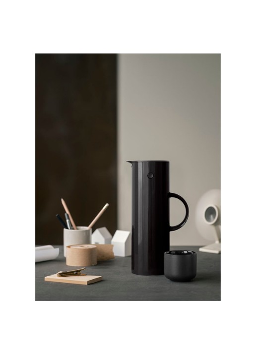 Stelton Em77 thermoskan 1 liter - voorkant 2 zwart