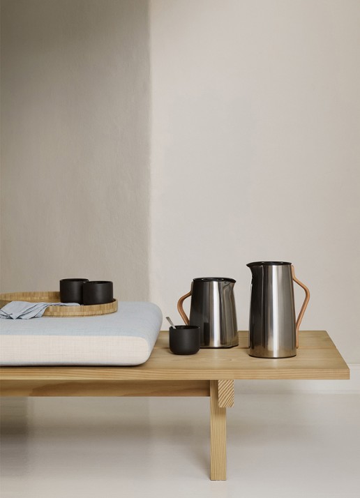 Stelton Emma koffiepot 1,2 liter - achterkant 3 zilver