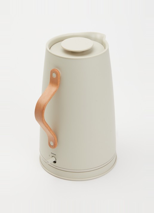 Stelton Emma waterkoker 1,2 liter  - voorkant 3 beige