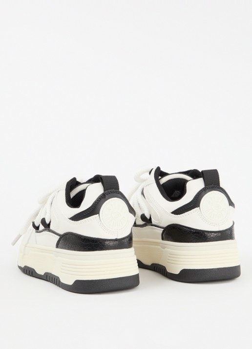 Steve Madden Boomer sneaker met logo - achterkant 3 gebroken wit