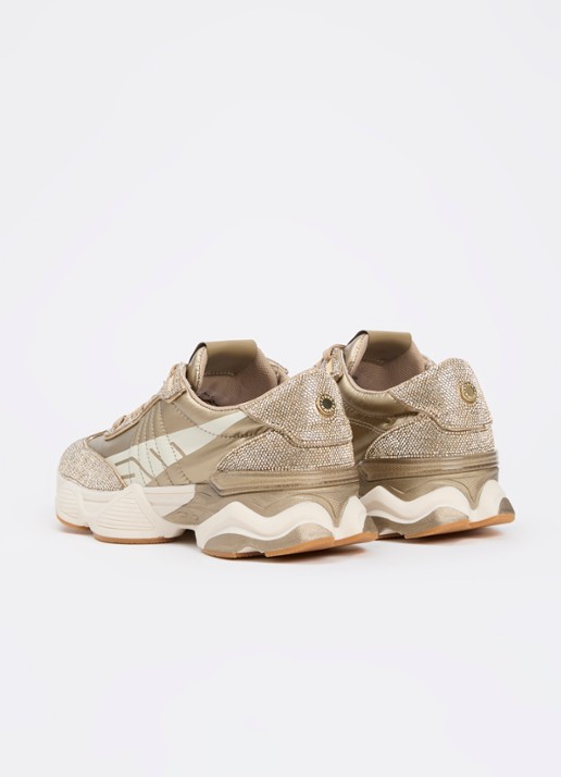 Steve Madden Setback-R sneaker met strass - achterkant 6 goud
