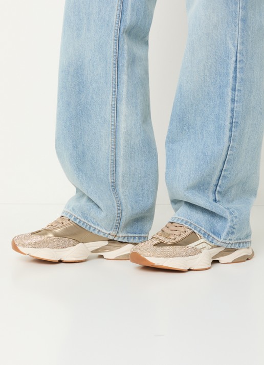 Steve Madden Setback-R sneaker met strass - voorkant 5 goud