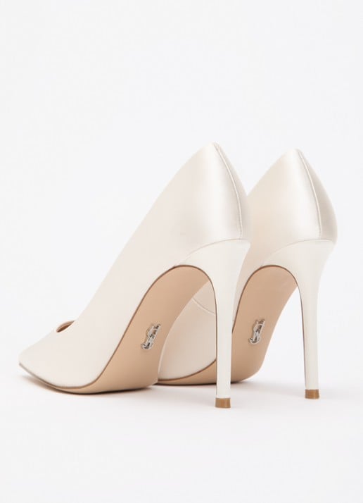 Steve Madden Thrive pump van satijn - achterkant 6 ivoor