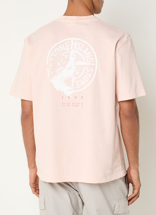 Stone Island 2100001 T-shirt met logo- en backprint - detail lichtroze