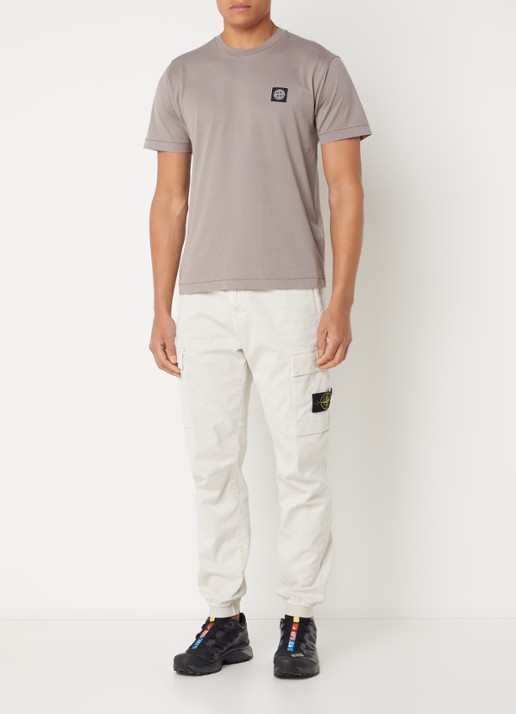 Stone Island 24113 T-shirt met logo - voorkant 4 donkerbeige