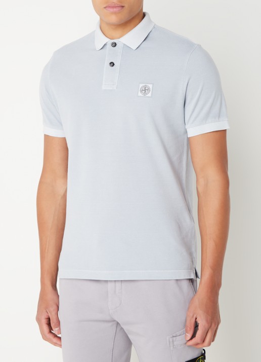 Stone Island 2SC67 slim fit polo van piqué katoen met logo - detail lichtblauw