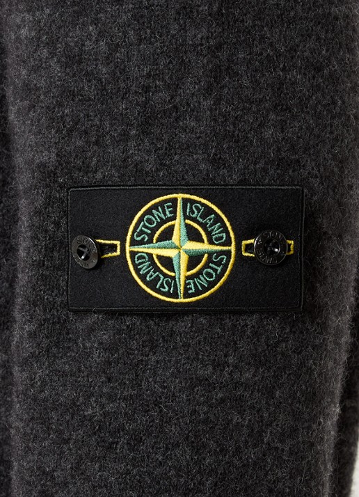 Stone Island 5100050 Fijngebreide trui in wolblend met logo - detail 2 antraciet