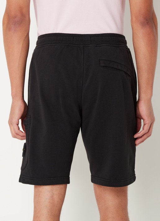 Stone Island 64651 straight fit korte joggingbroek met logo                                   - achterkant 3 zwart