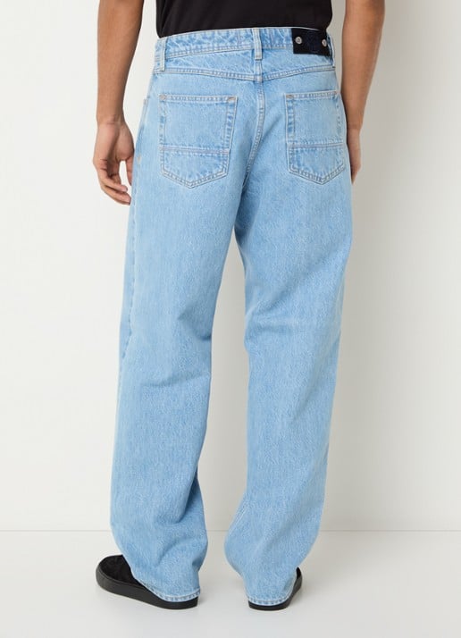Stone Island J100006 Straight fit jeans met lichte wassing - achterkant lichtblauw