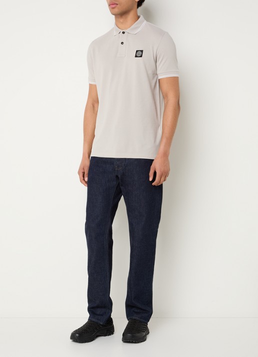 Stone Island S0018 slim fit polo van piqué katoen met logoborduring - voorkant 2 beige