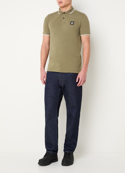 Stone Island S0018 slim fit polo van piqué katoen met logoborduring - voorkant 5 mosgroen