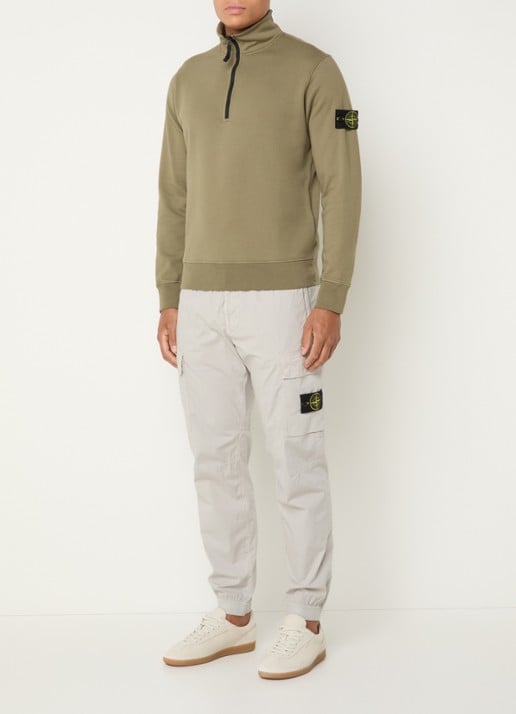 Stone Island S0051 sweater met halve rits en logo - voorkant 5 legergroen
