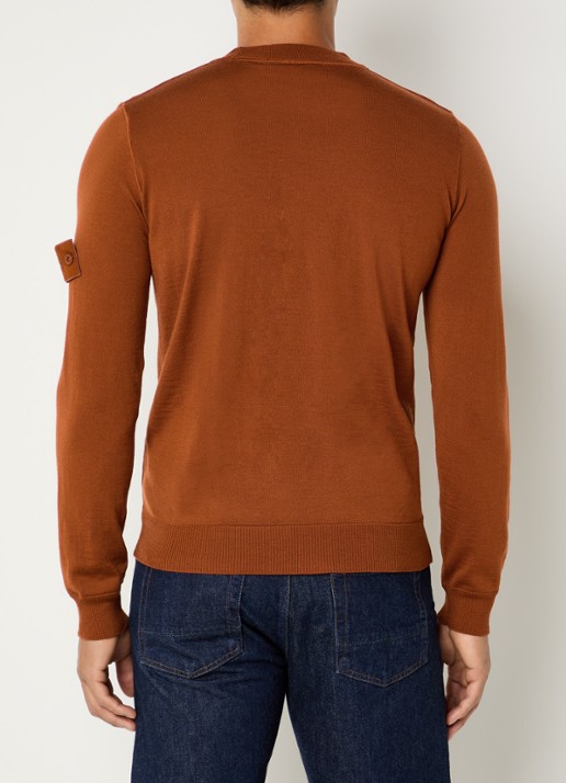 Stone Island S00FC fijngebreide trui van scheerwol met logo - achterkant roodbruin