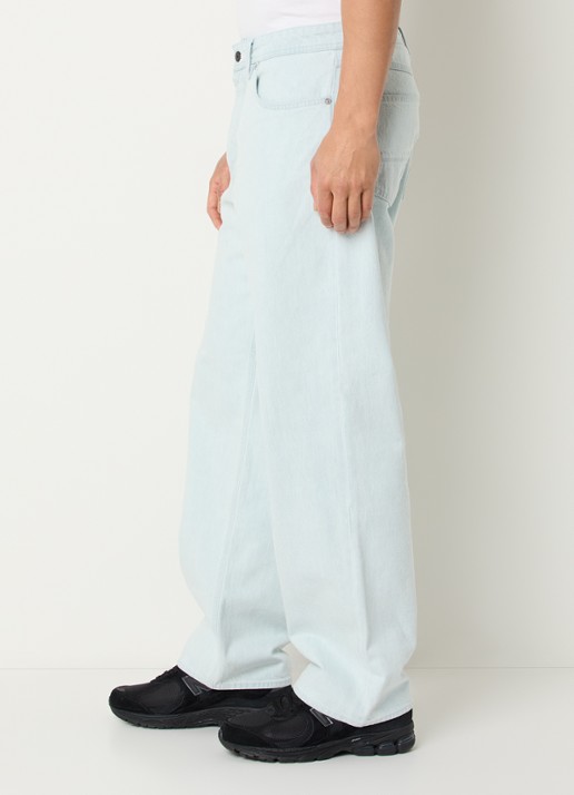 Stone Island S00J9 Loose fit jeans met lichte wassing - detail 5 lichtblauw
