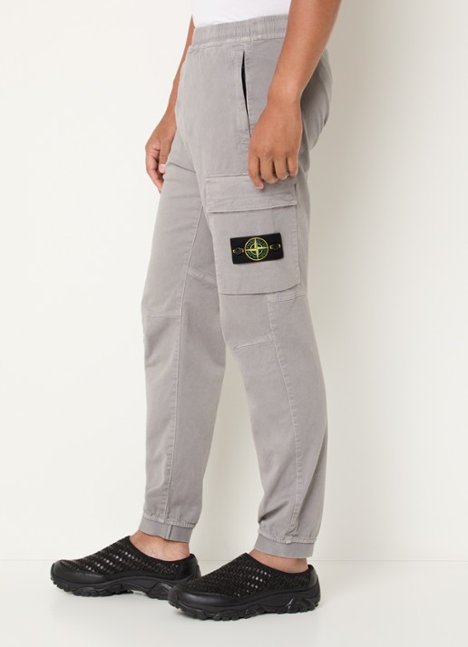 Stone Island S00L1 tapered fit cargobroek met steekzakken en logo - detail 3 grijs