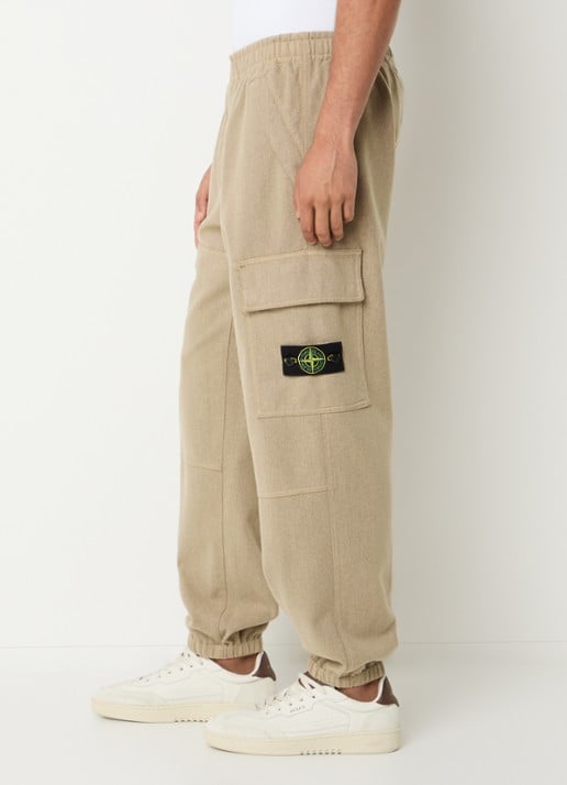 Stone Island S0451 tapered fit joggingbroek met steekzakken - detail 2 beige