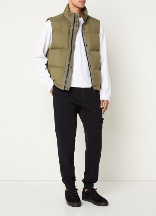 Stone Island S0483 gewatteerde bodywarmer met donsvulling - voorkant 6 legergroen