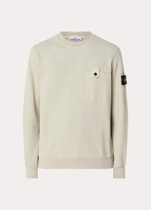 Stone Island S0A20 sweater met logo en borstzak - voorkant zand