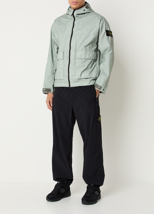 Stone Island S0A21 Jack met capuchon en klepzakken - voorkant 3 lindegroen