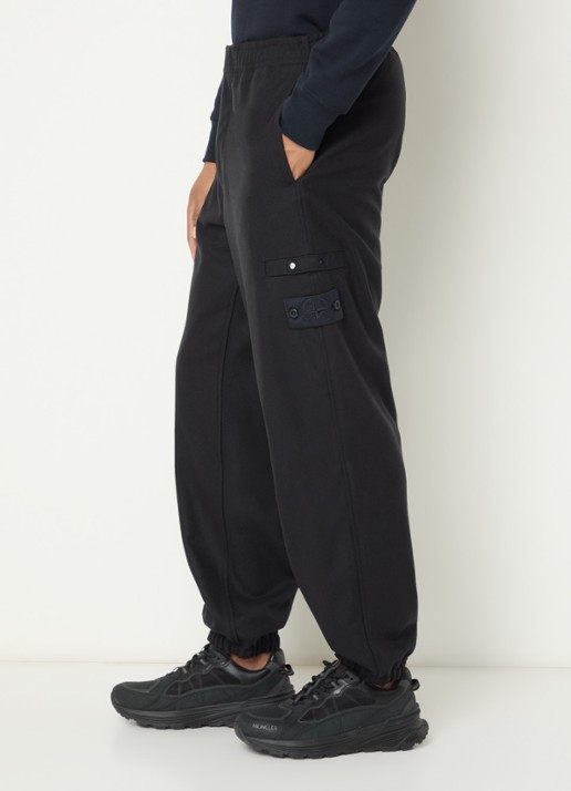 Stone Island S0F24 tapered fit cargobroek in scheerwolblend met klepzakken - detail 3 donkerblauw