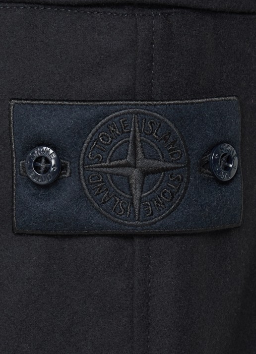 Stone Island S0F24 tapered fit cargobroek in scheerwolblend met klepzakken - detail 4 donkerblauw