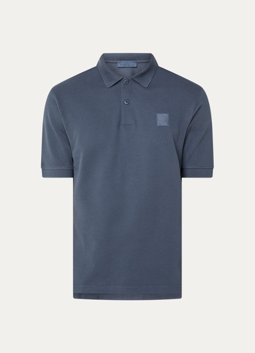 Stone Island S0F39 polo van piqué katoen met logoborduring - voorkant staalblauw