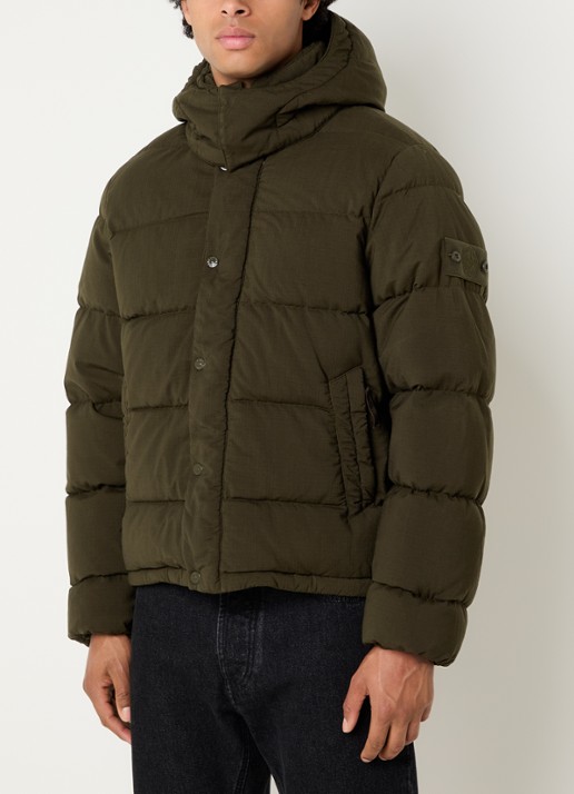 Stone Island S0F52 puffer jack van scheerwol met donsvulling en afneembare capuchon - detail legergroen