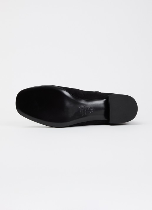 Stuart Weitzman Bacari enkellaarsje van suède - detail 3 zwart