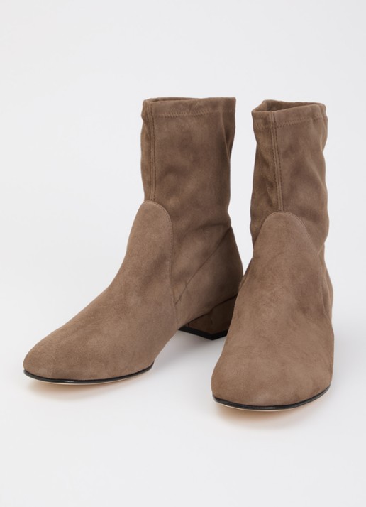 Stuart Weitzman Bacari enkellaarsje van suède - detail 3 lichtbruin
