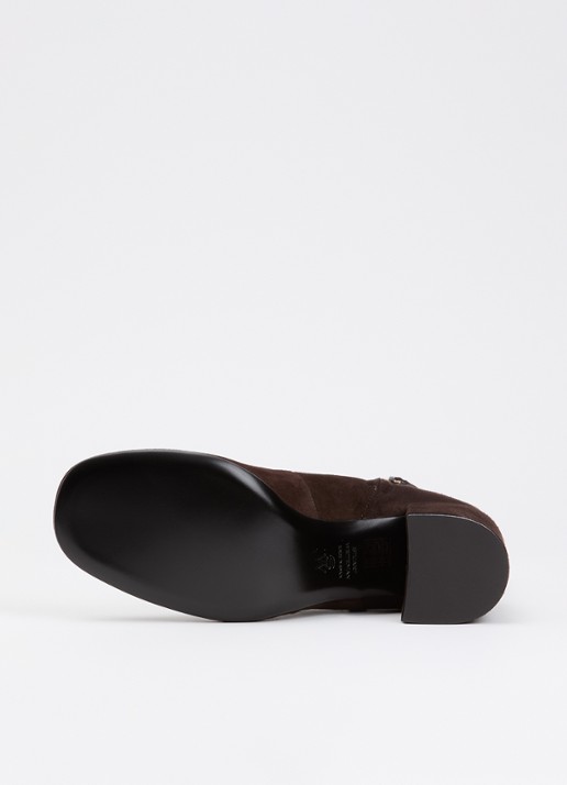 Stuart Weitzman Nubacari 75 enkellaarsje van suède - detail 3 donkerbruin