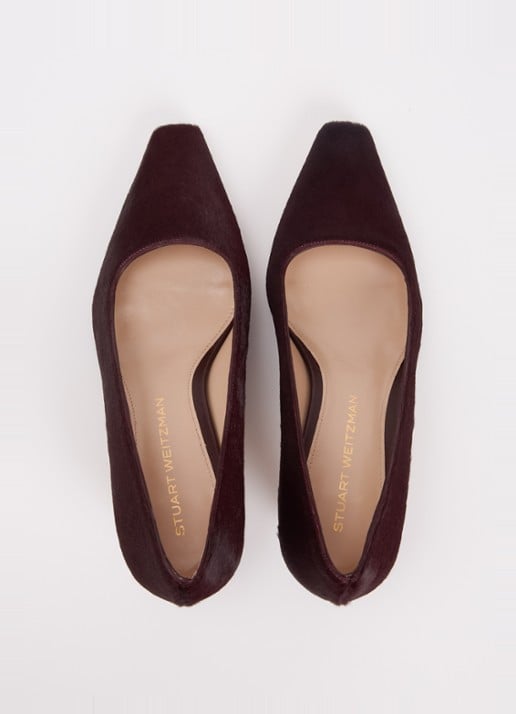 Stuart Weitzman Stassi 50 pump van ponyhair - detail 3 lichtpaars