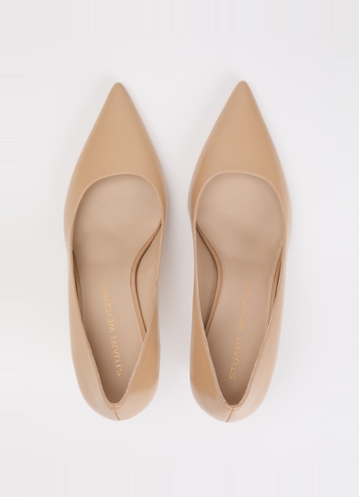 Stuart Weitzman Stuart Power 75 pump van kalfsleer - detail 3 camel