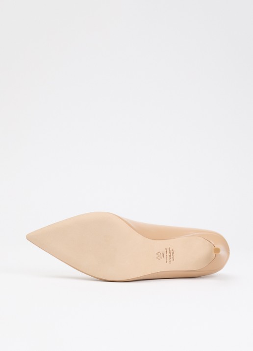 Stuart Weitzman Stuart Power 75 pump van kalfsleer - detail 4 camel