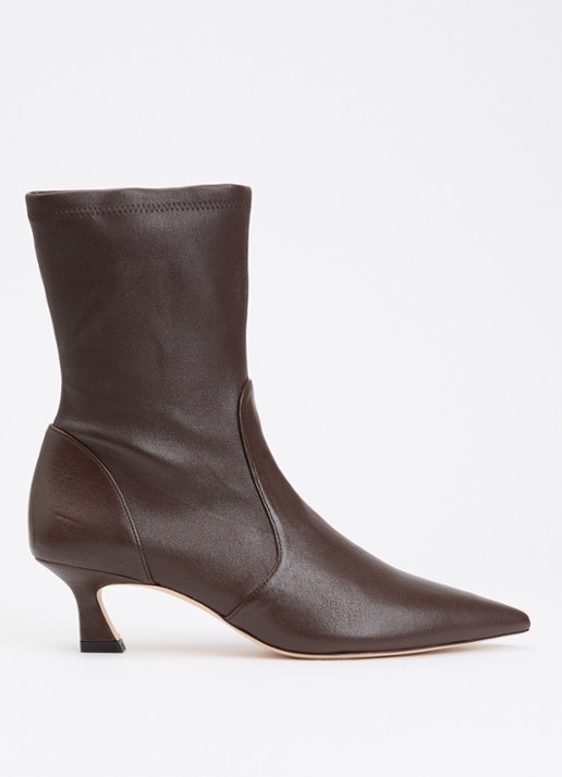 Stuart Weitzman Vinnie 50 enkellaarsje van leer - voorkant chocoladebruin